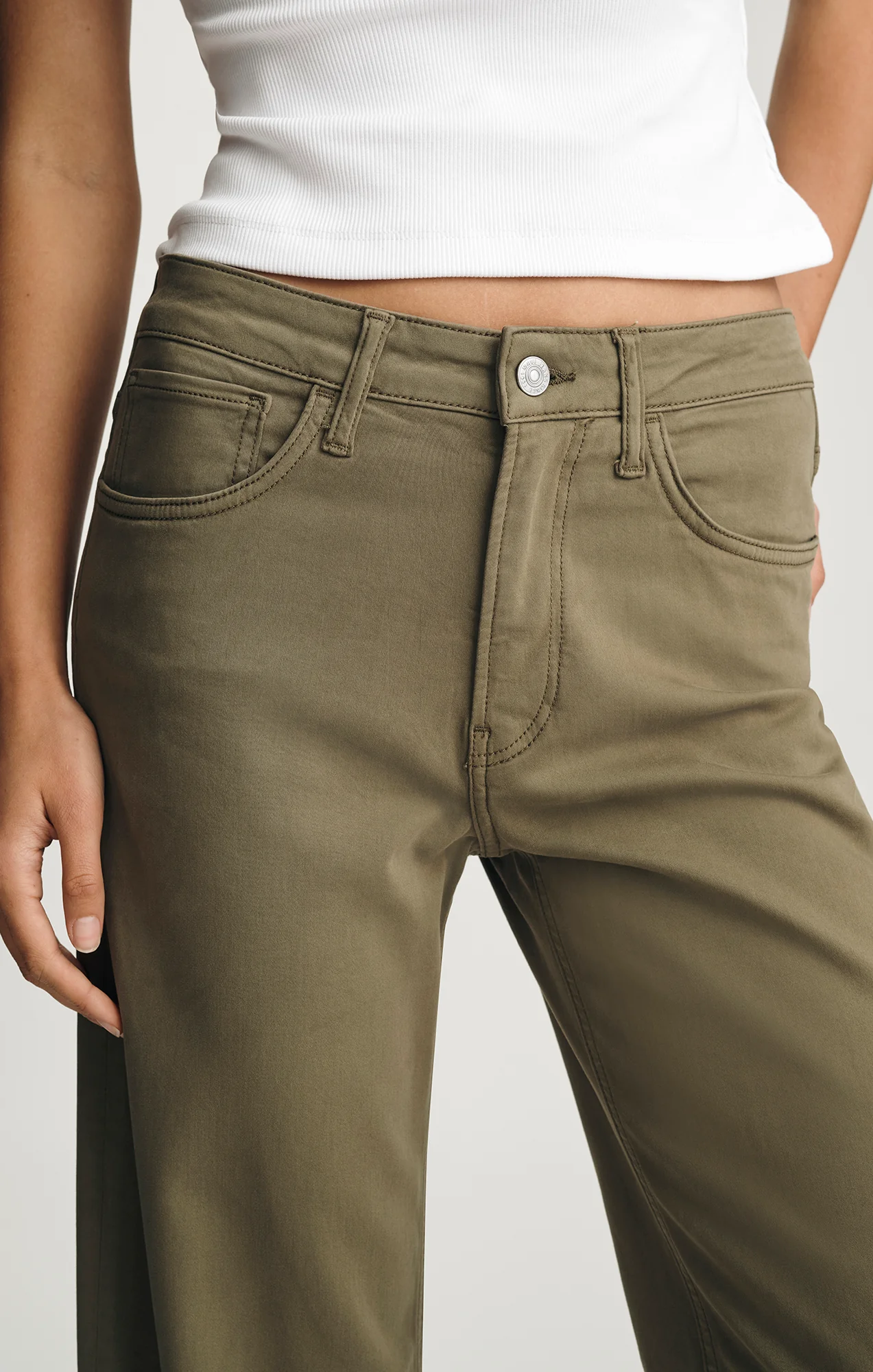 ALENA WIDE LEG IN DARK OLIVE SATEEN - Image 5