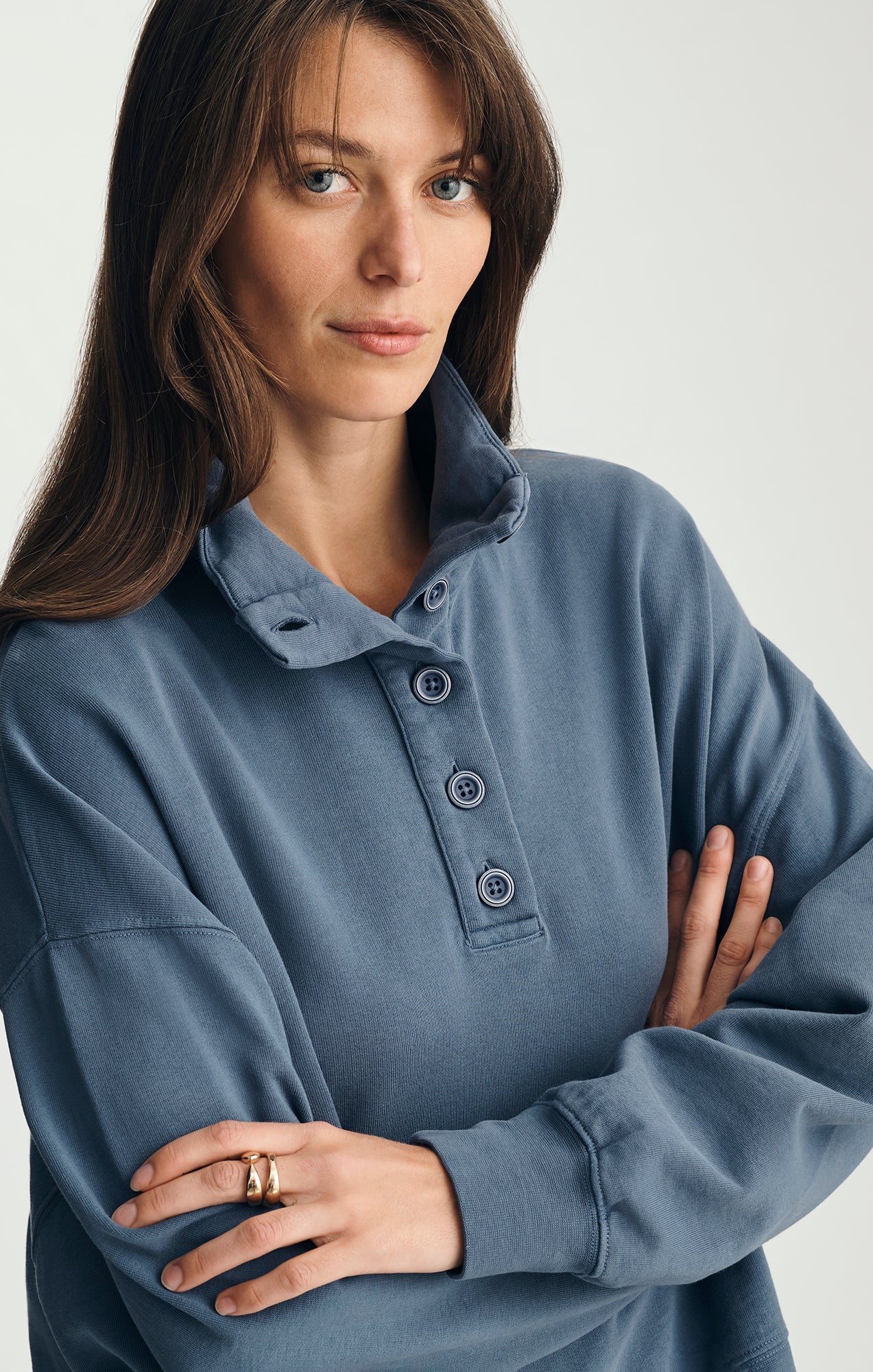 BUTTON-UP FUNNEL NECK SWEATSHIRT IN BLUE INDIGO - Image 3