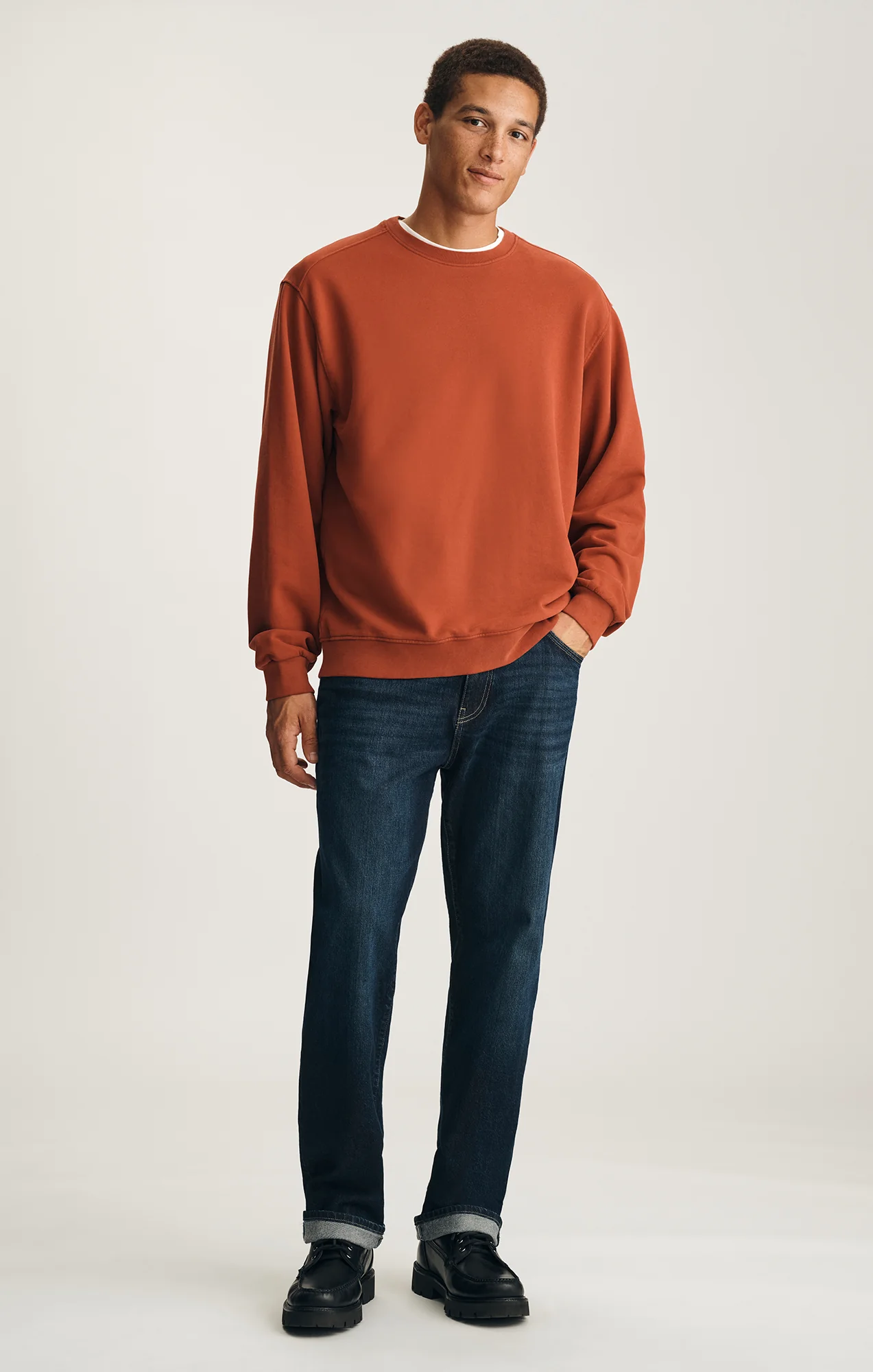CREW NECK SWEATSHIRT IN BARN RED - Image 4