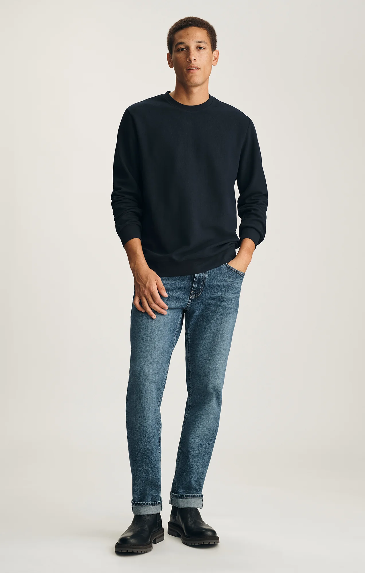 CREW NECK SWEATSHIRT IN DARK SAPPHIRE - Image 4