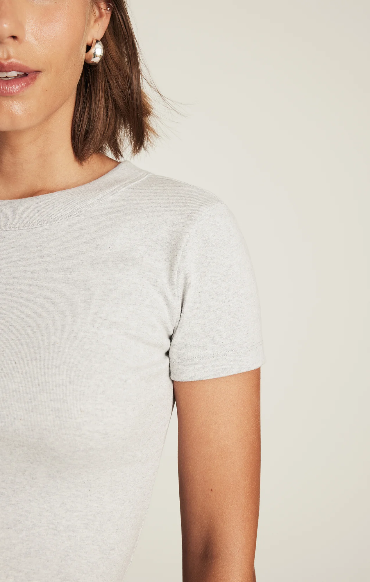 CROPPED CREW NECK T-SHIRT IN LIGHT GREY MELANGE - Image 4