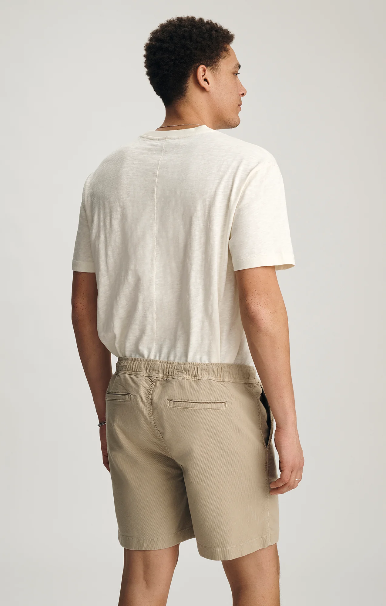 DRAWSTRING SHORTS IN FEATHER GRAY - Image 3