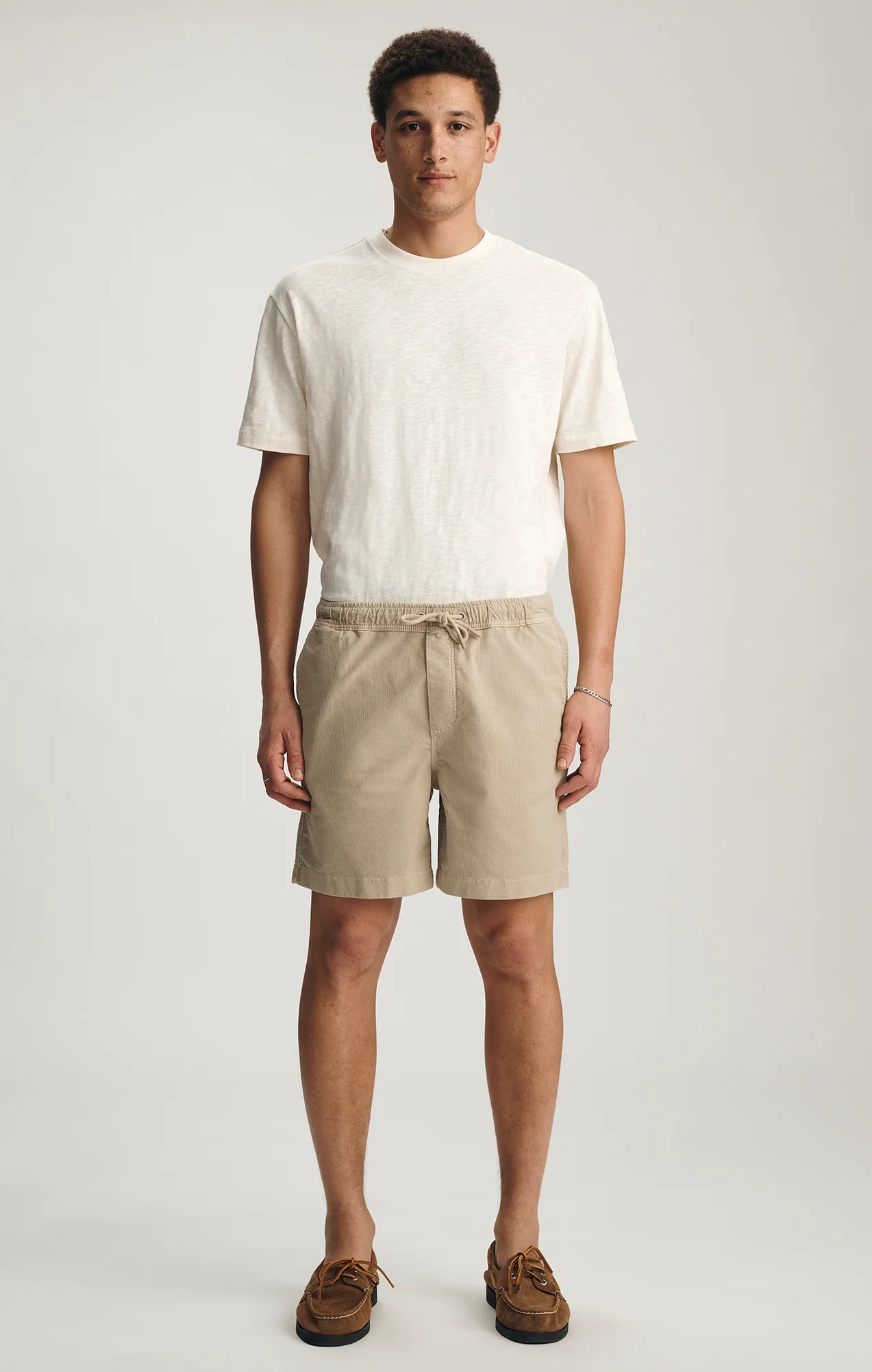 DRAWSTRING SHORTS IN FEATHER GRAY - Image 4