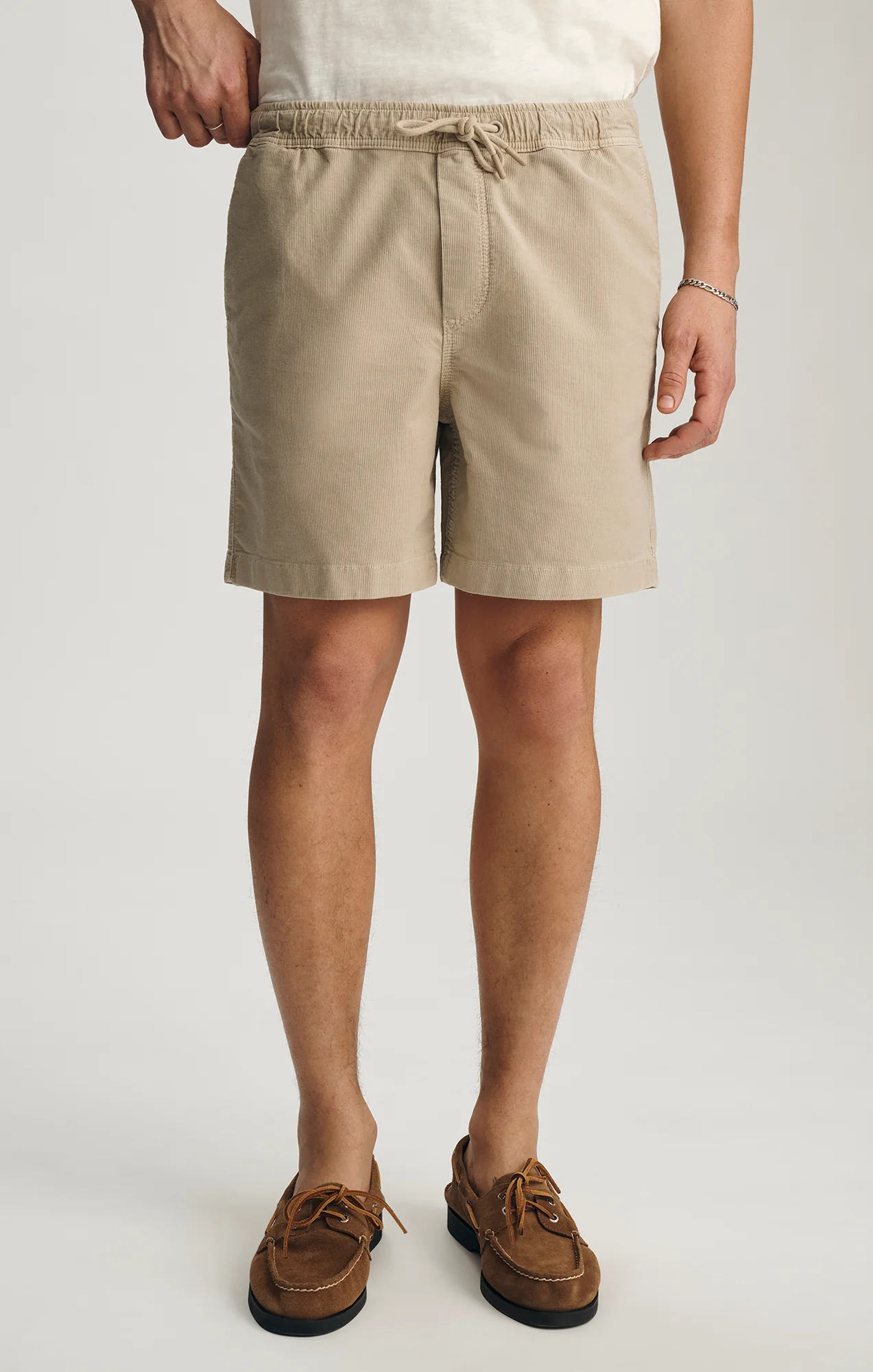 DRAWSTRING SHORTS IN FEATHER GRAY - Image 5