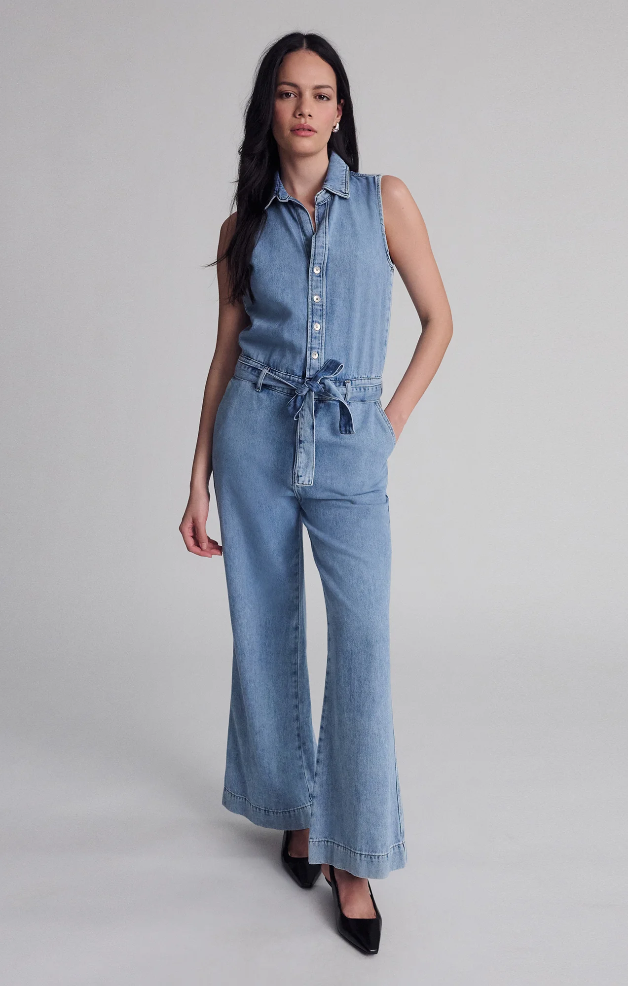 ELARA JUMPSUIT IN LIGHT WELL BLUE - Image 3