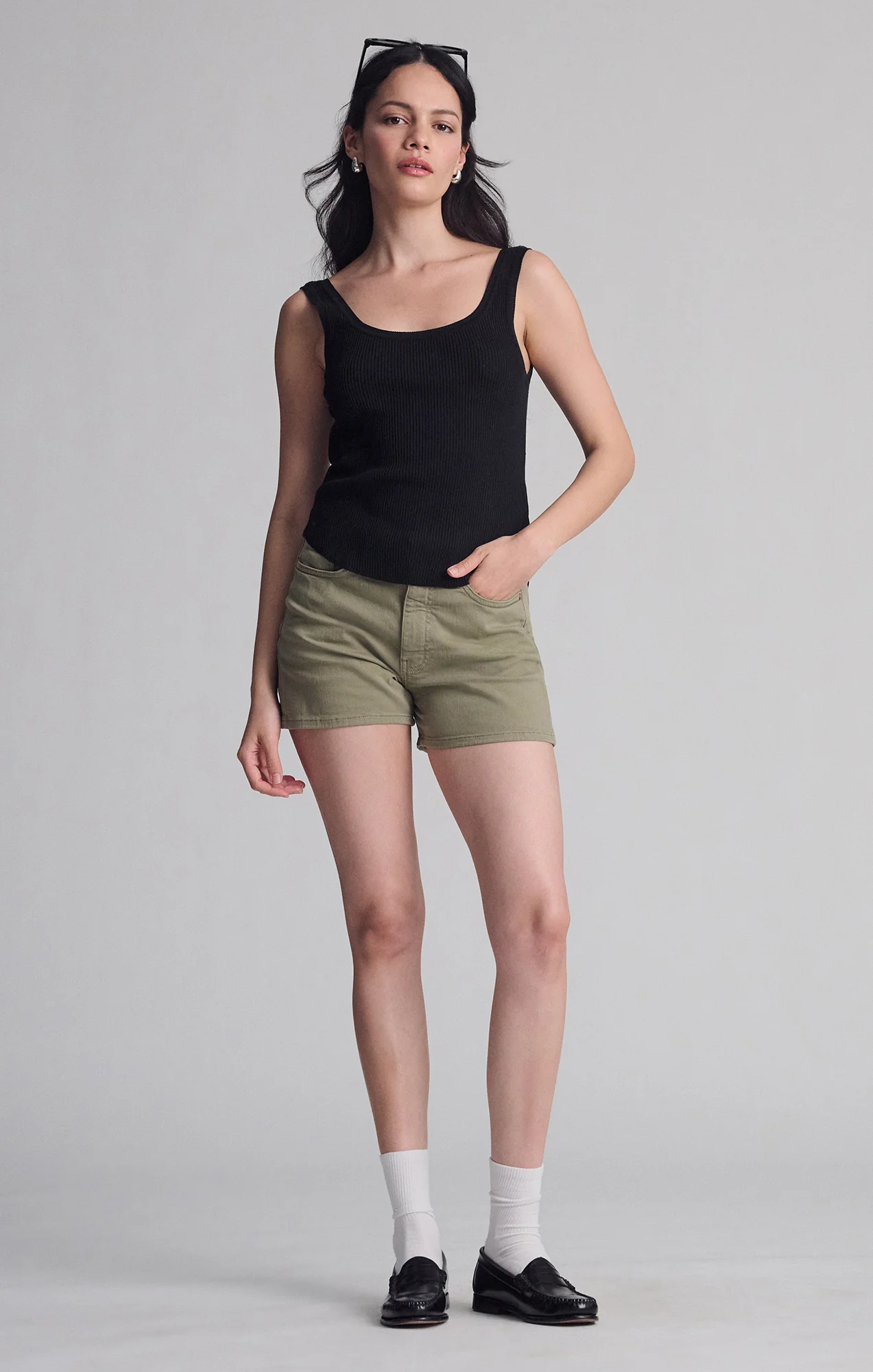 HEIDI STRAIGHT LEG SHORTS IN GREEN FLEX BLUE