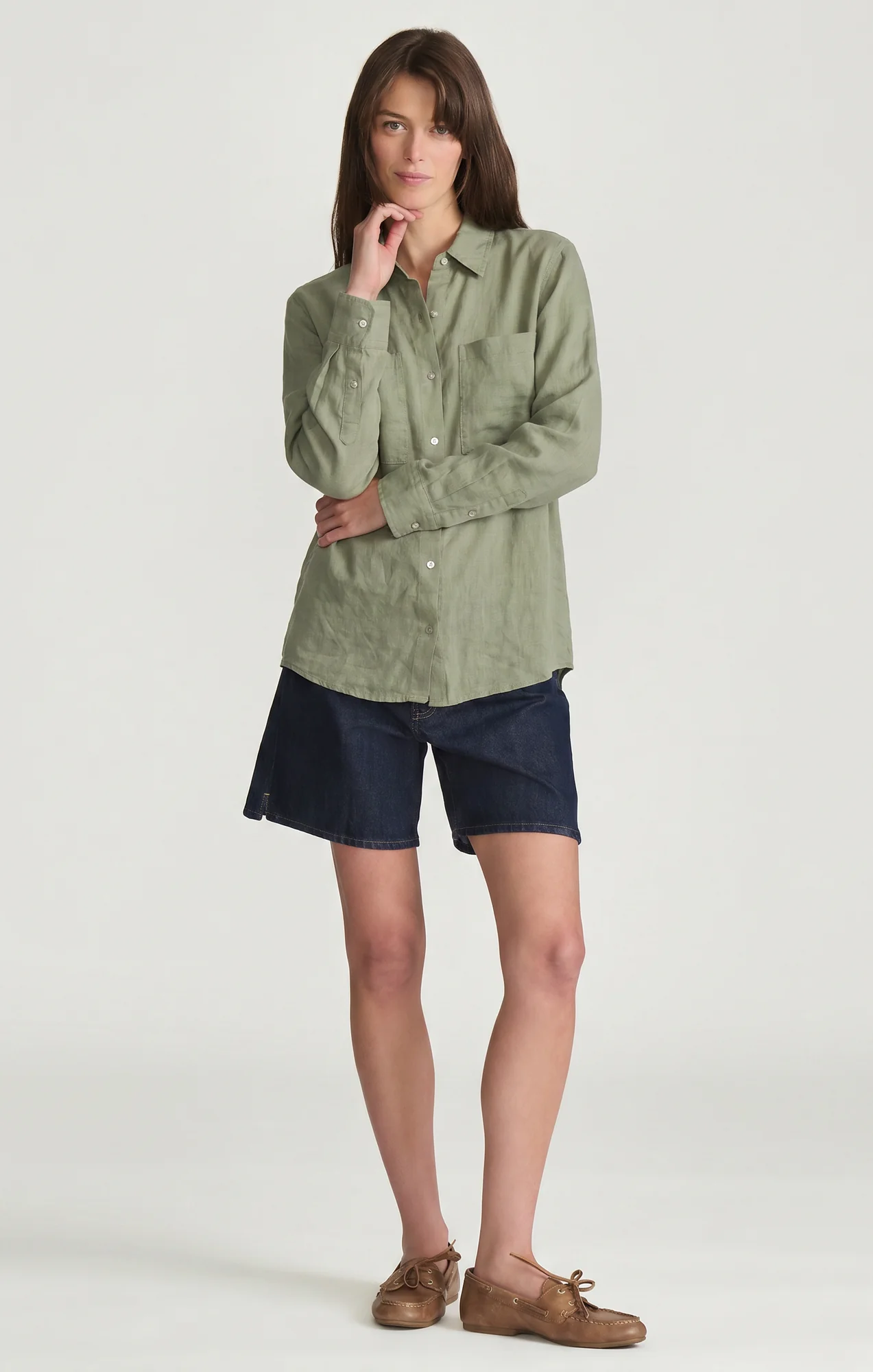 LINEN DOUBLE POCKET BUTTON-UP SHIRT IN SEA SPRAY - Image 3