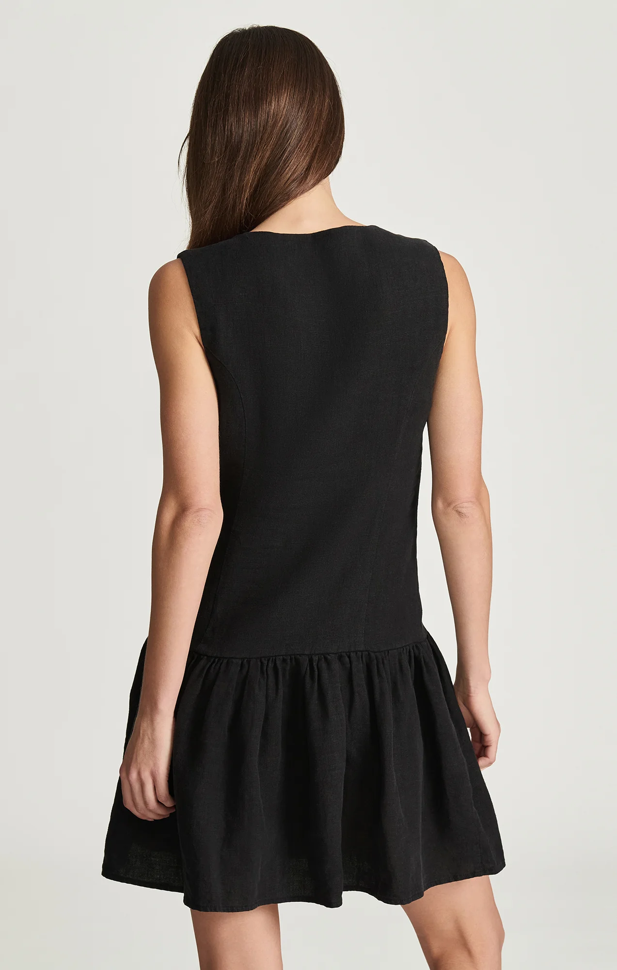 LINEN DROP WAIST MINI DRESS IN BLACK - Image 4