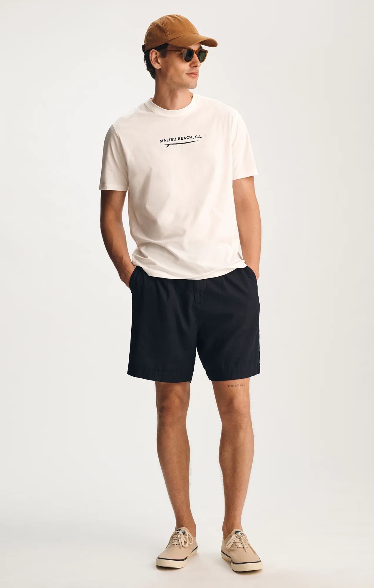 LINEN PLEATED 7" INSEAM SHORTS IN SKY CAPTAIN