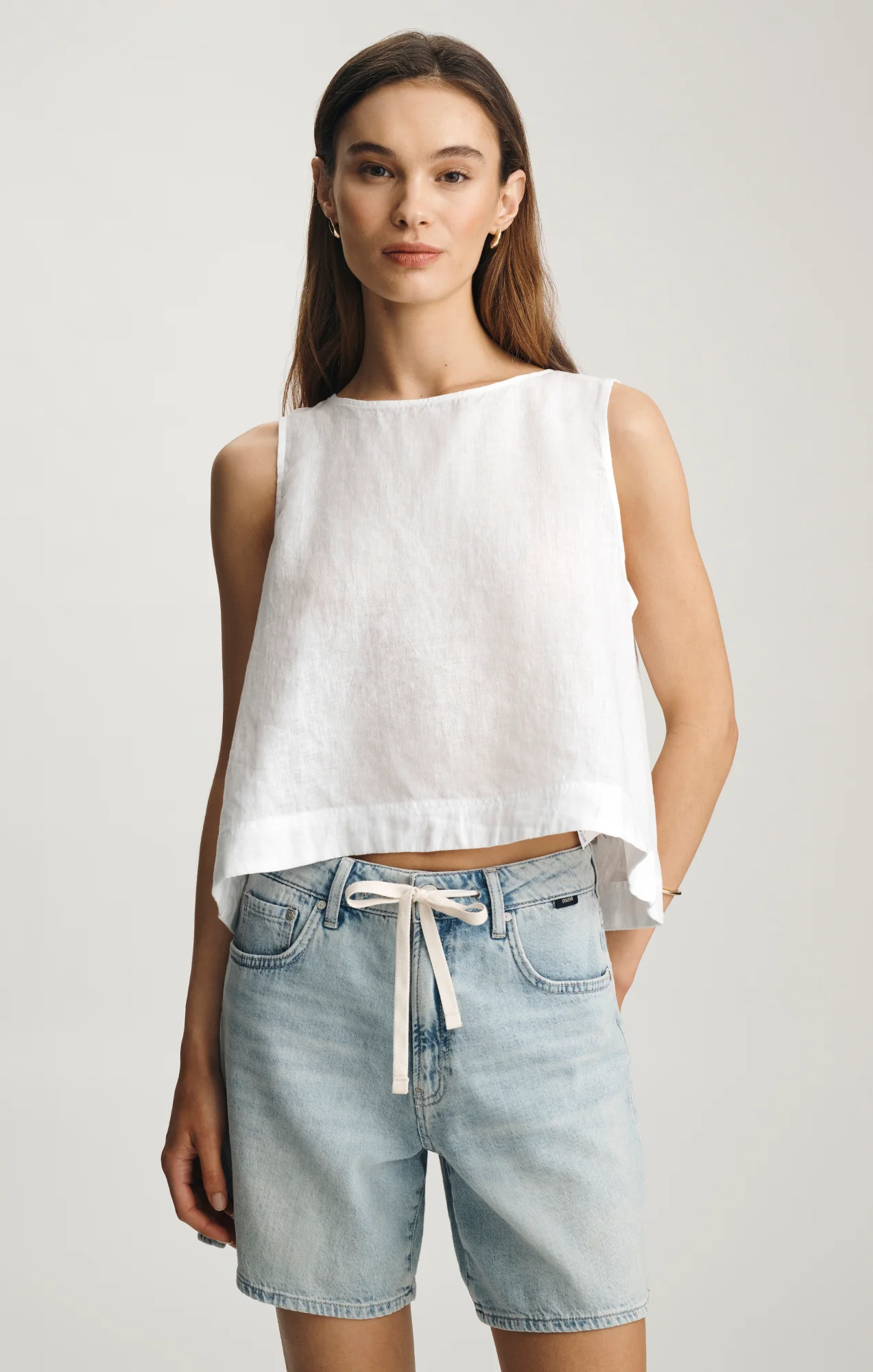 LINEN TANK TOP IN WHITE