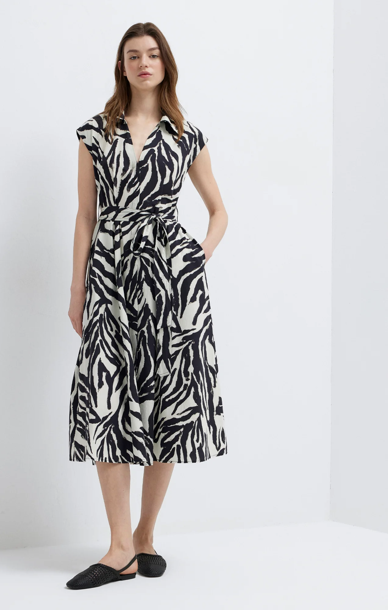 TIE-WAIST MIDI SHIRTDRESS IN BATIC ZEBRA PRINT - Image 2