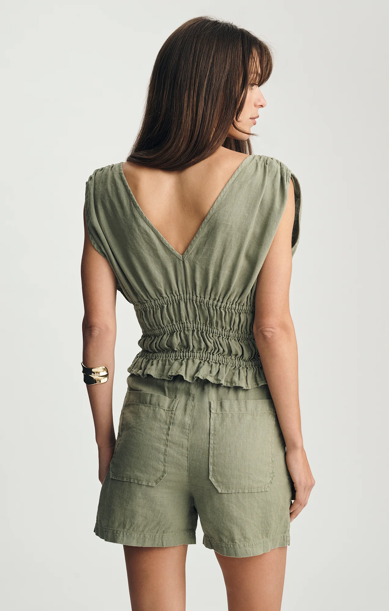 LINEN TIERED V-NECK TANK TOP IN SEA SPRAY - Image 3