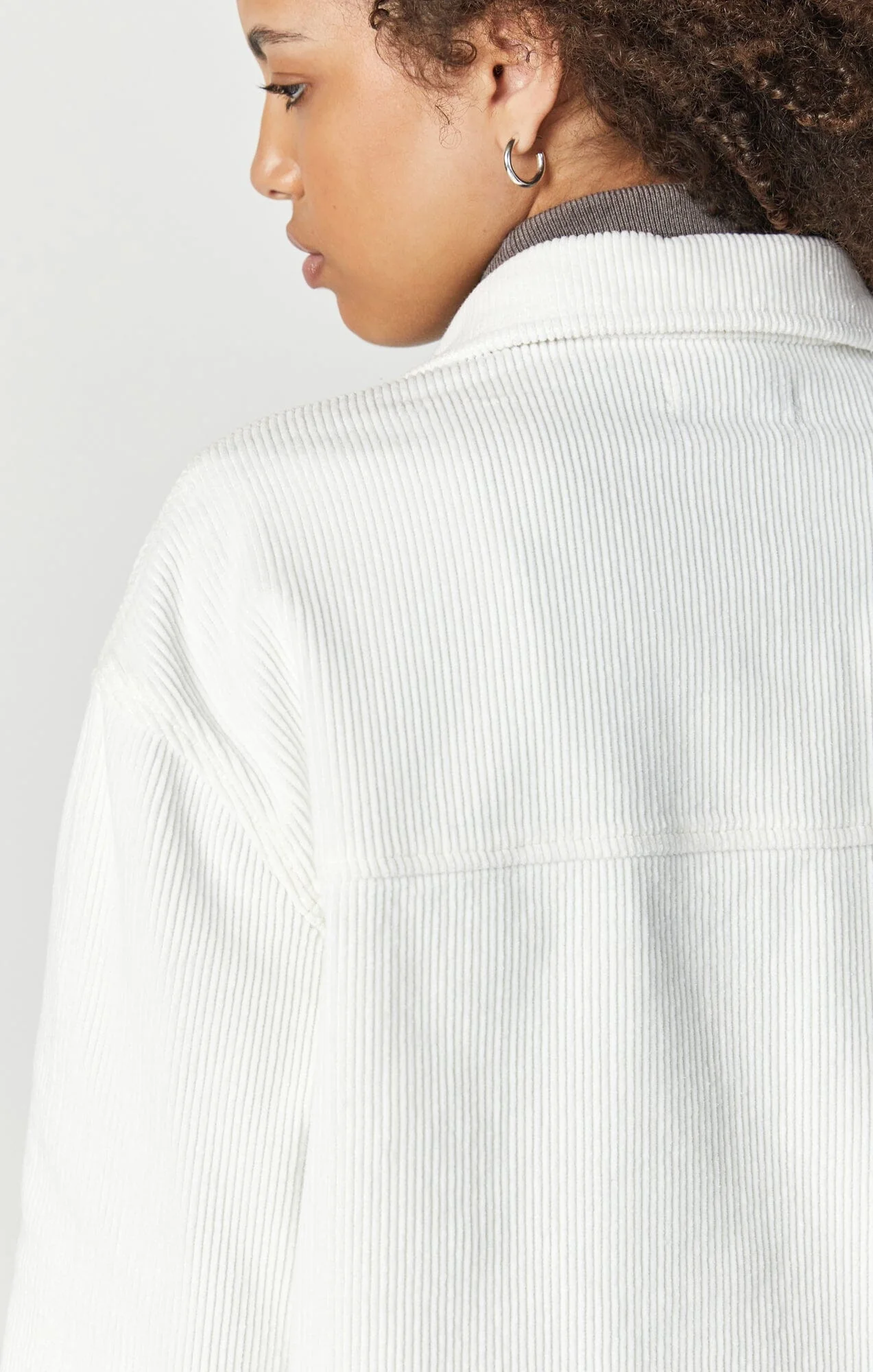 LIVIA OVERSIZED DENIM SHIRT IN OFF-WHITE CORD - Image 4