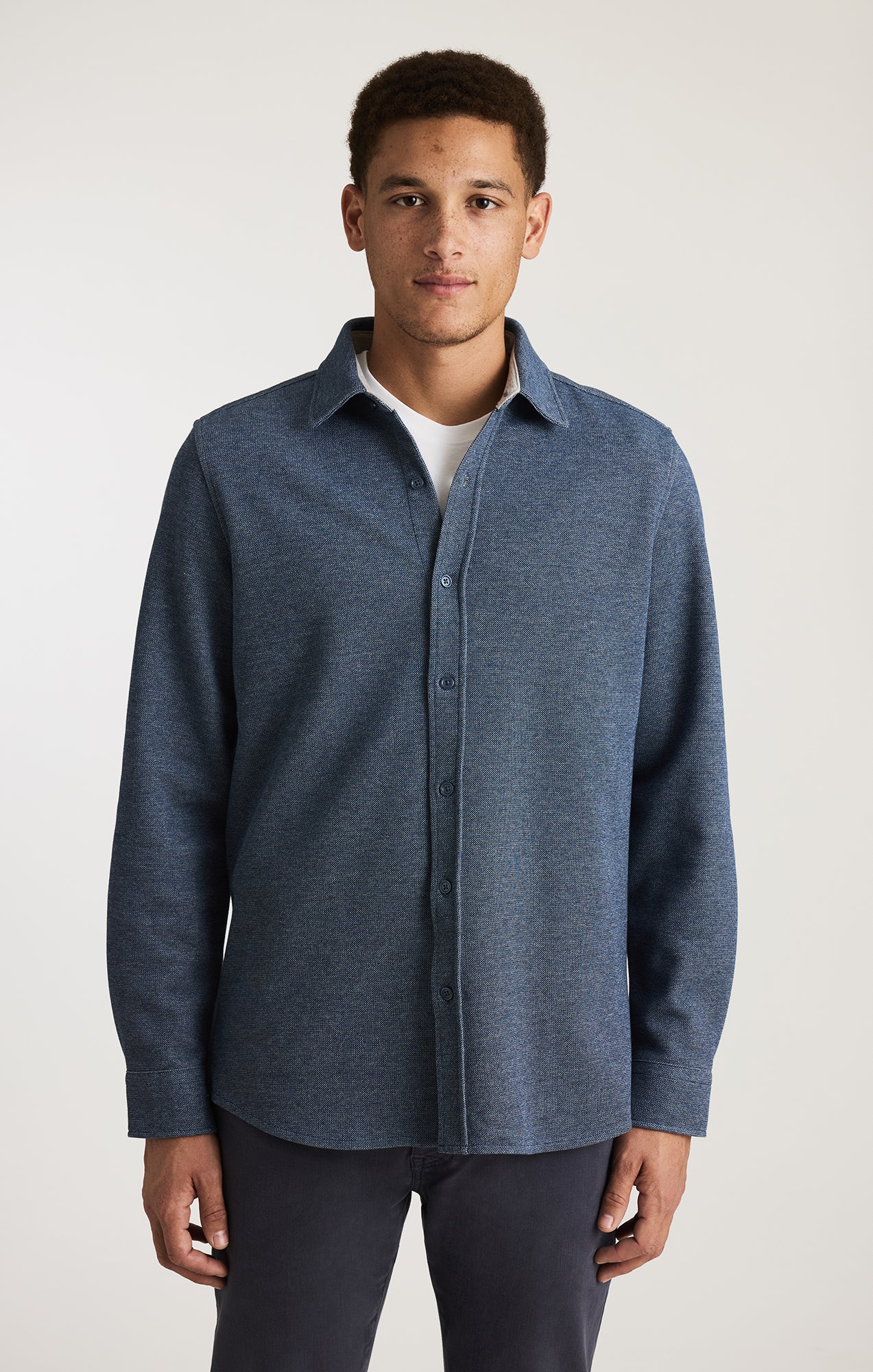 LONG SLEEVE BUTTON-UP SHIRT IN DARK DENIM