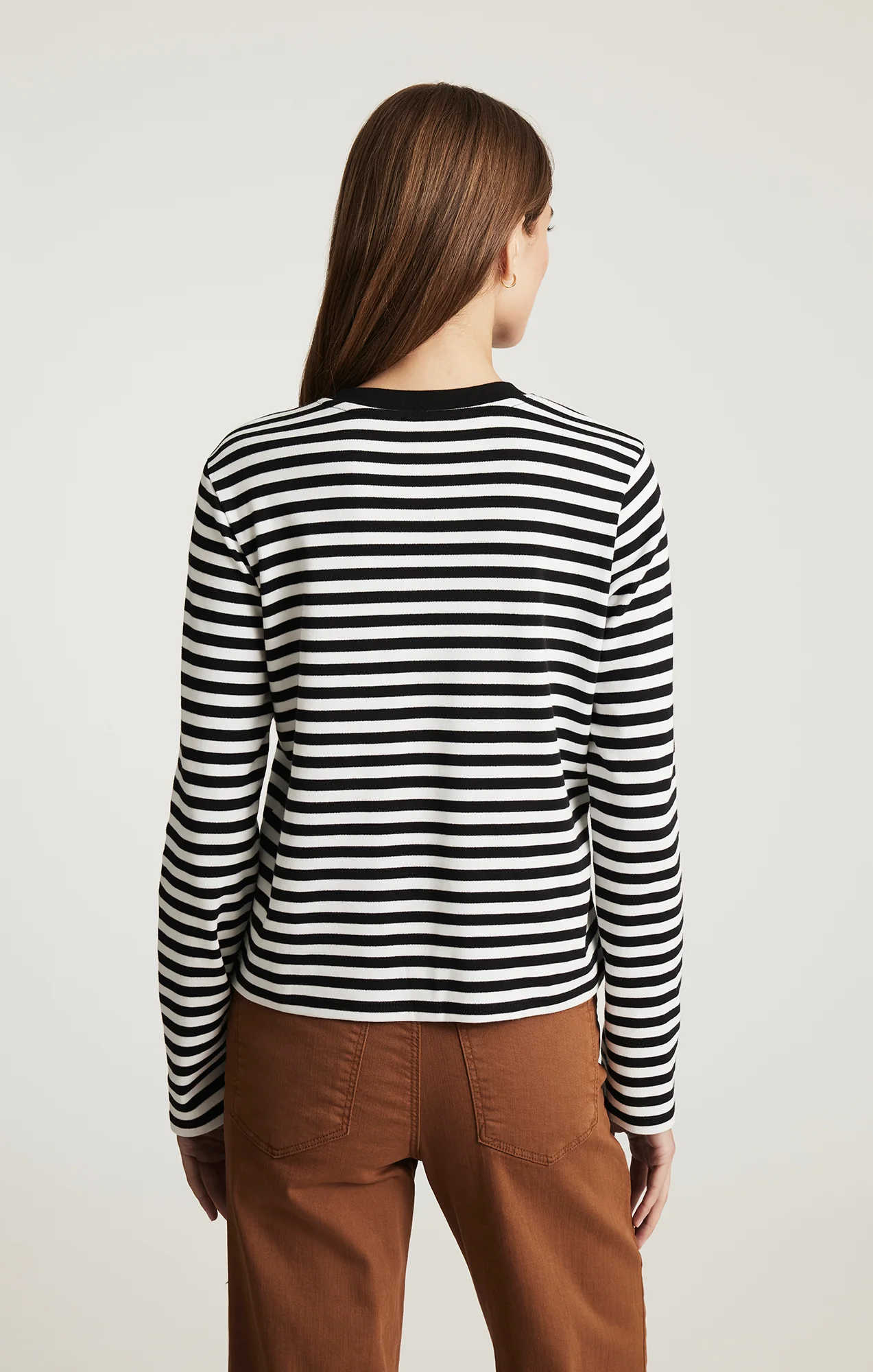 ONE POCKET LONG SLEEVE T-SHIRT IN BLACK WHITE STRIPE - Image 2