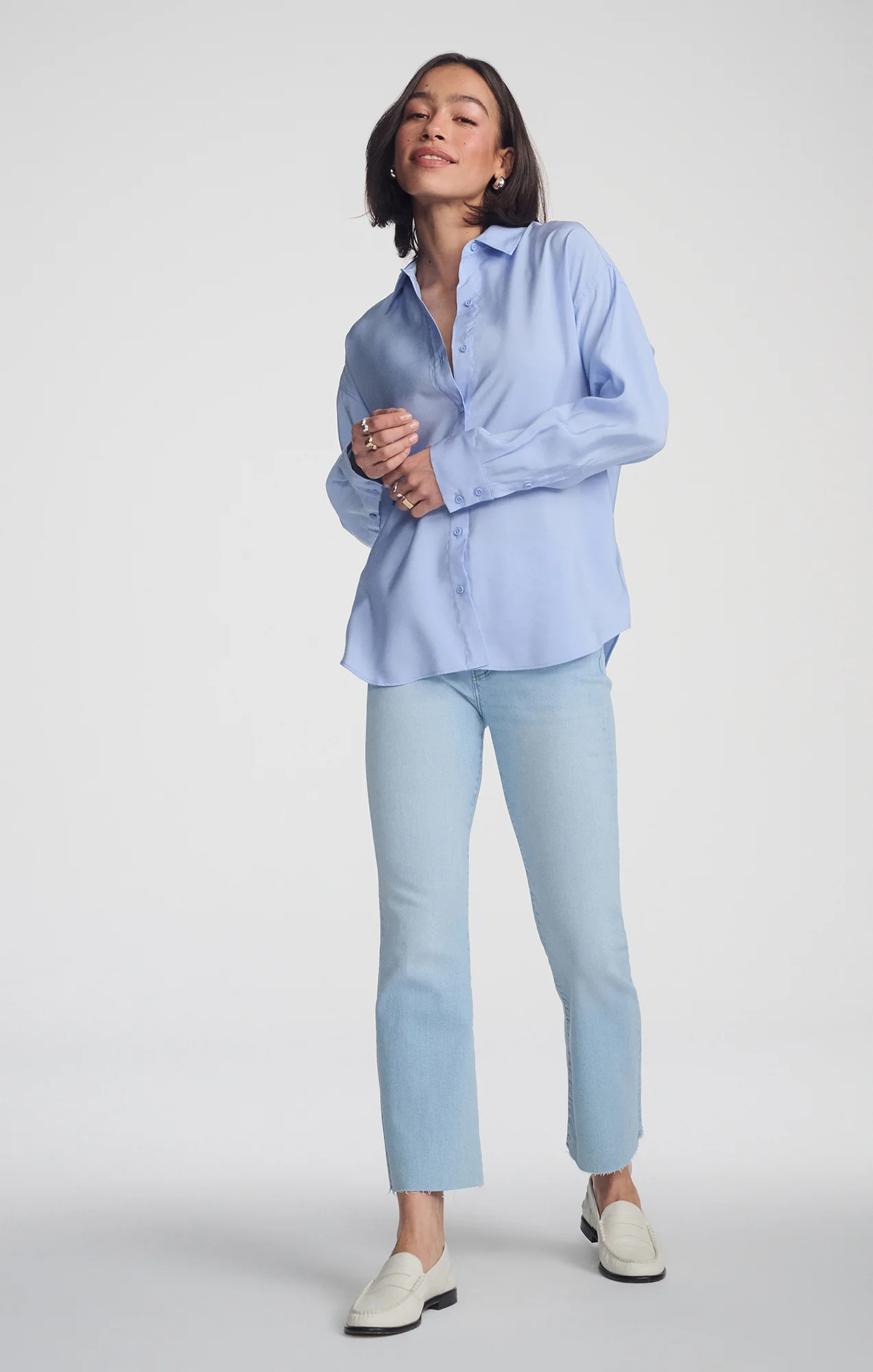 LUXE TOUCH BUTTON-UP SHIRT IN LAVENDER LUSTRE - Image 3