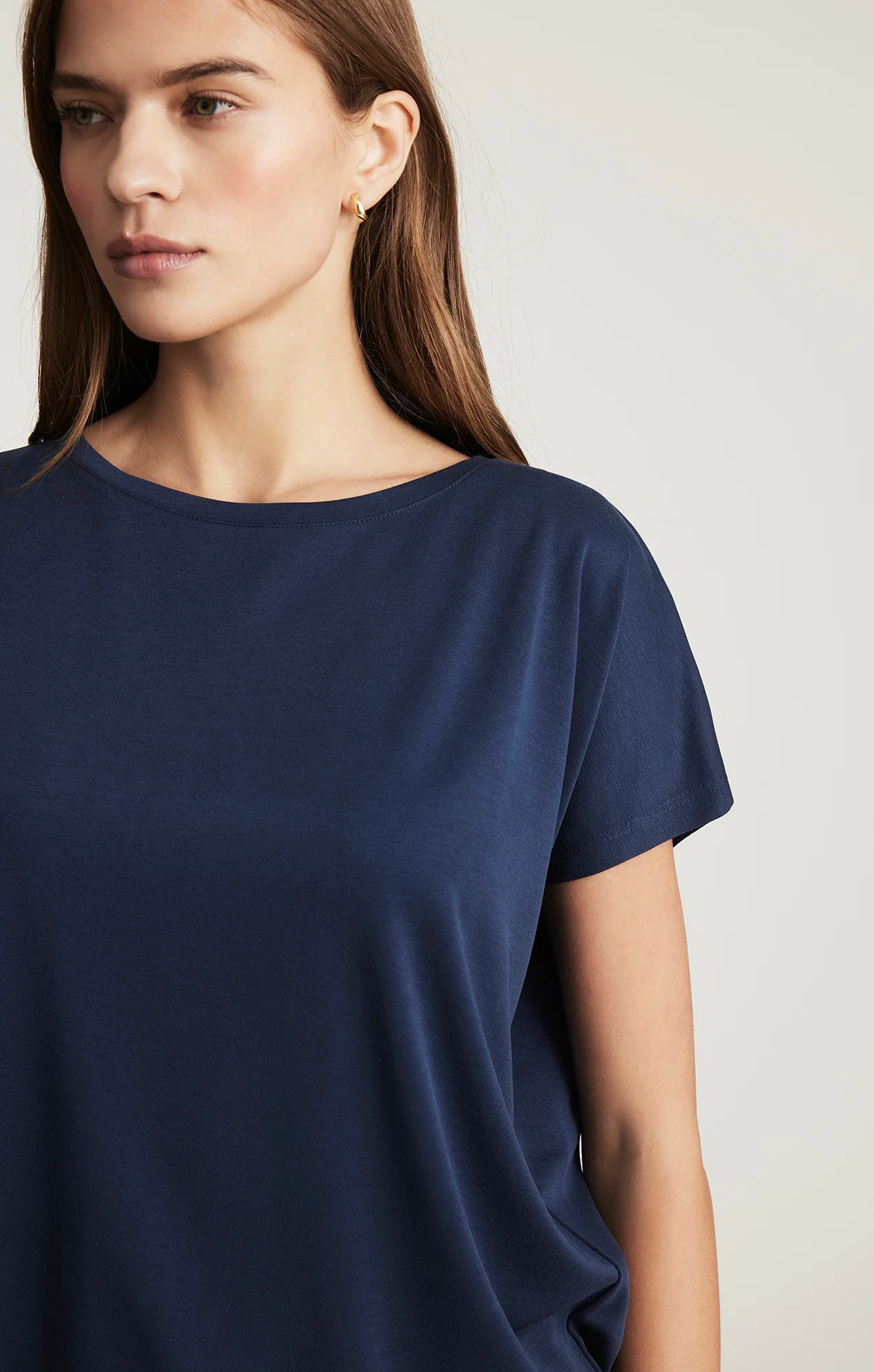 LUXE TOUCH TENCEL™ BOAT NECK T-SHIRT IN MOOD INDIGO - Image 4