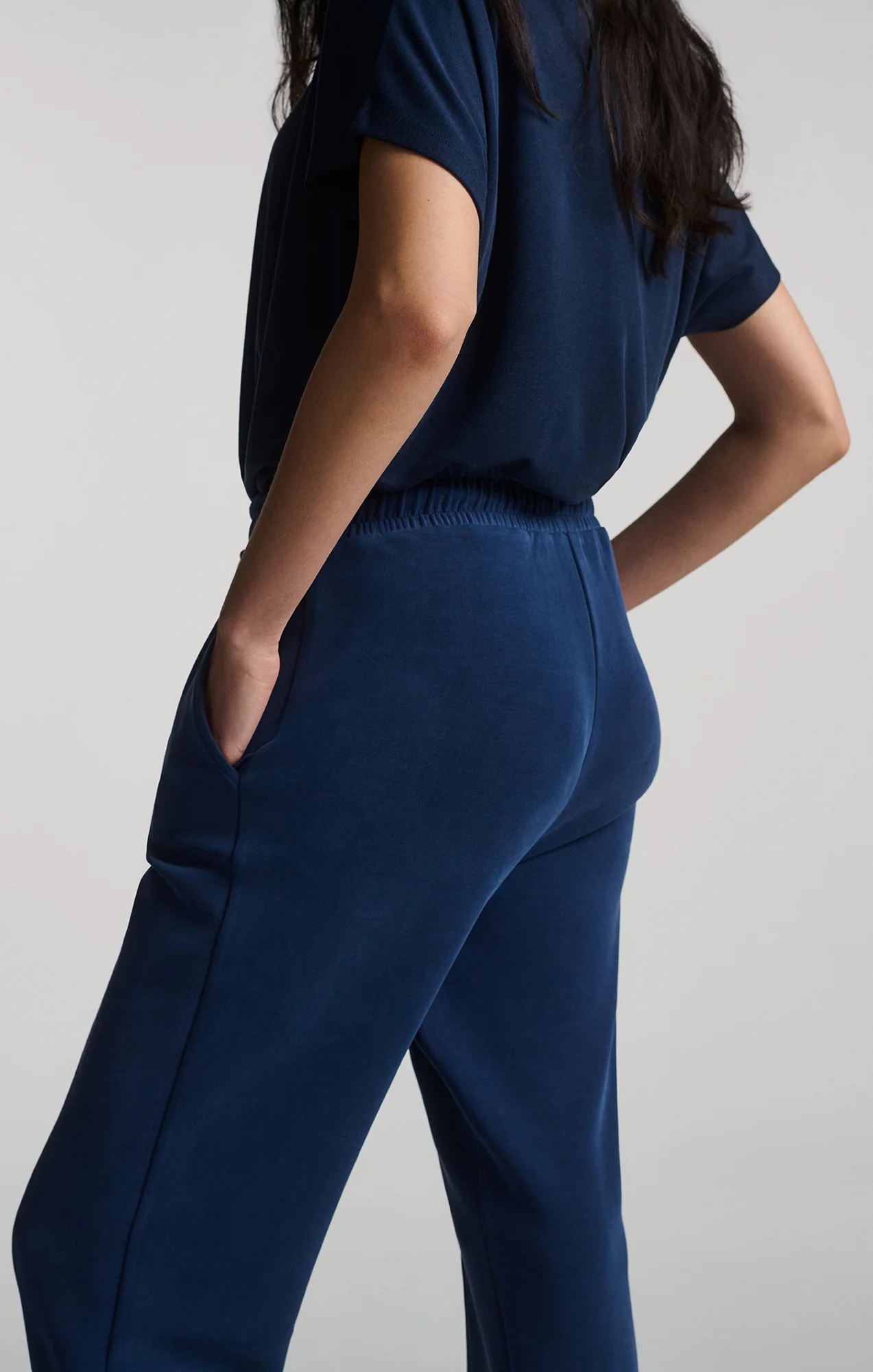 LUXE TOUCH TENCEL™ SWEATPANTS IN MEDIEVAL BLUE - Image 2