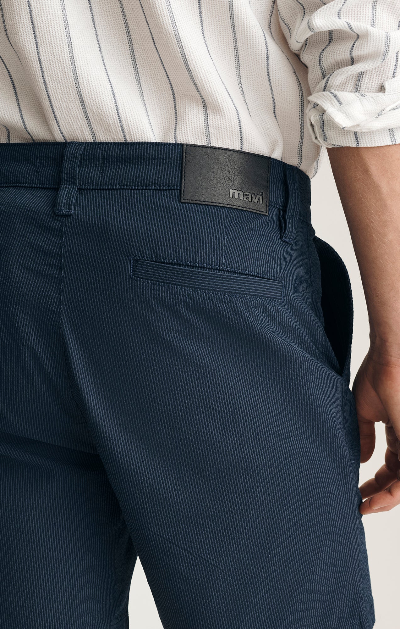 NATE CHINO SHORTS IN NAVY STRIPE SEERSUCKER - Image 6
