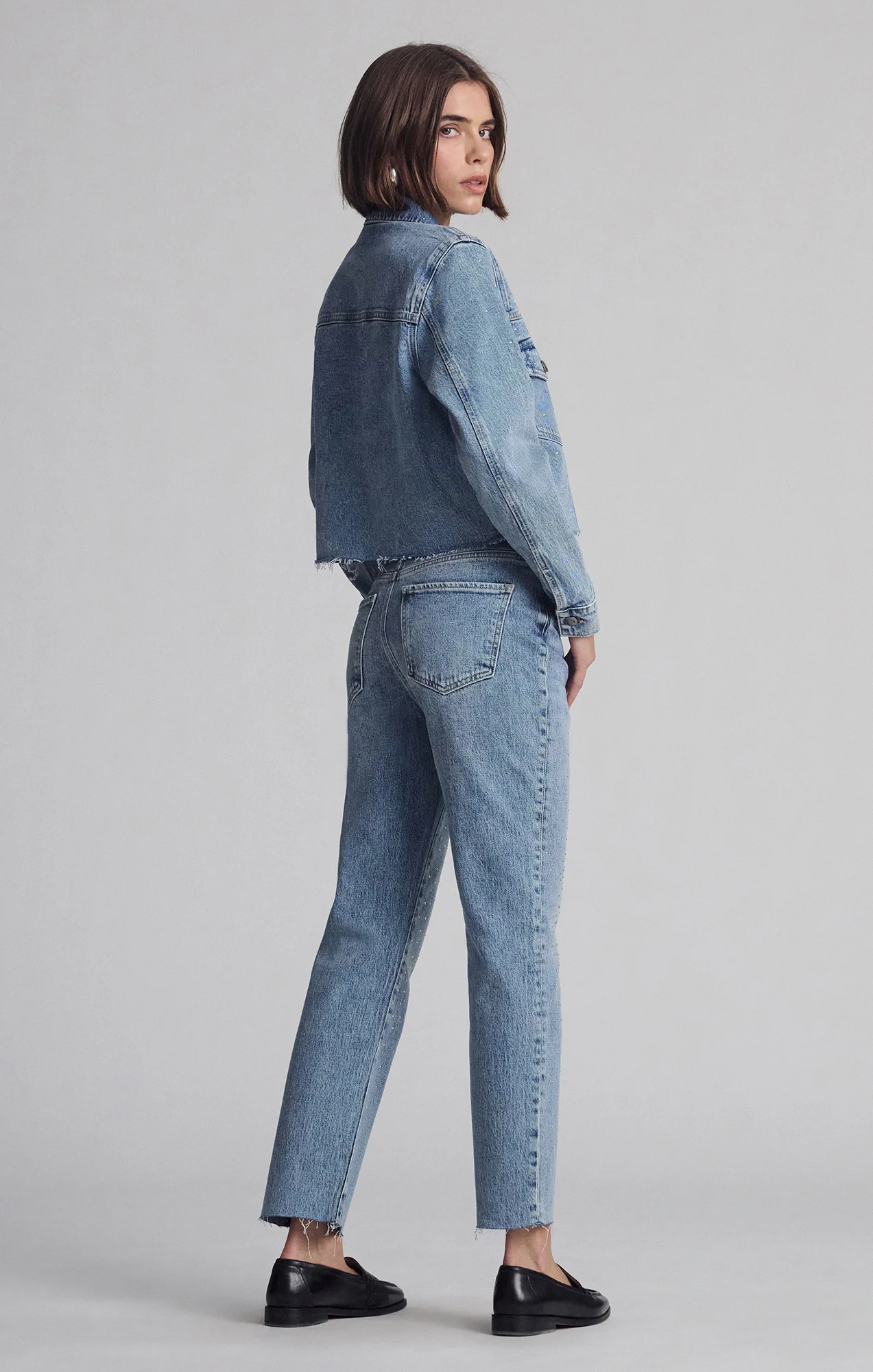 NEW YORK STRAIGHT LEG IN MID EMBELLISHED DENIM - Image 2