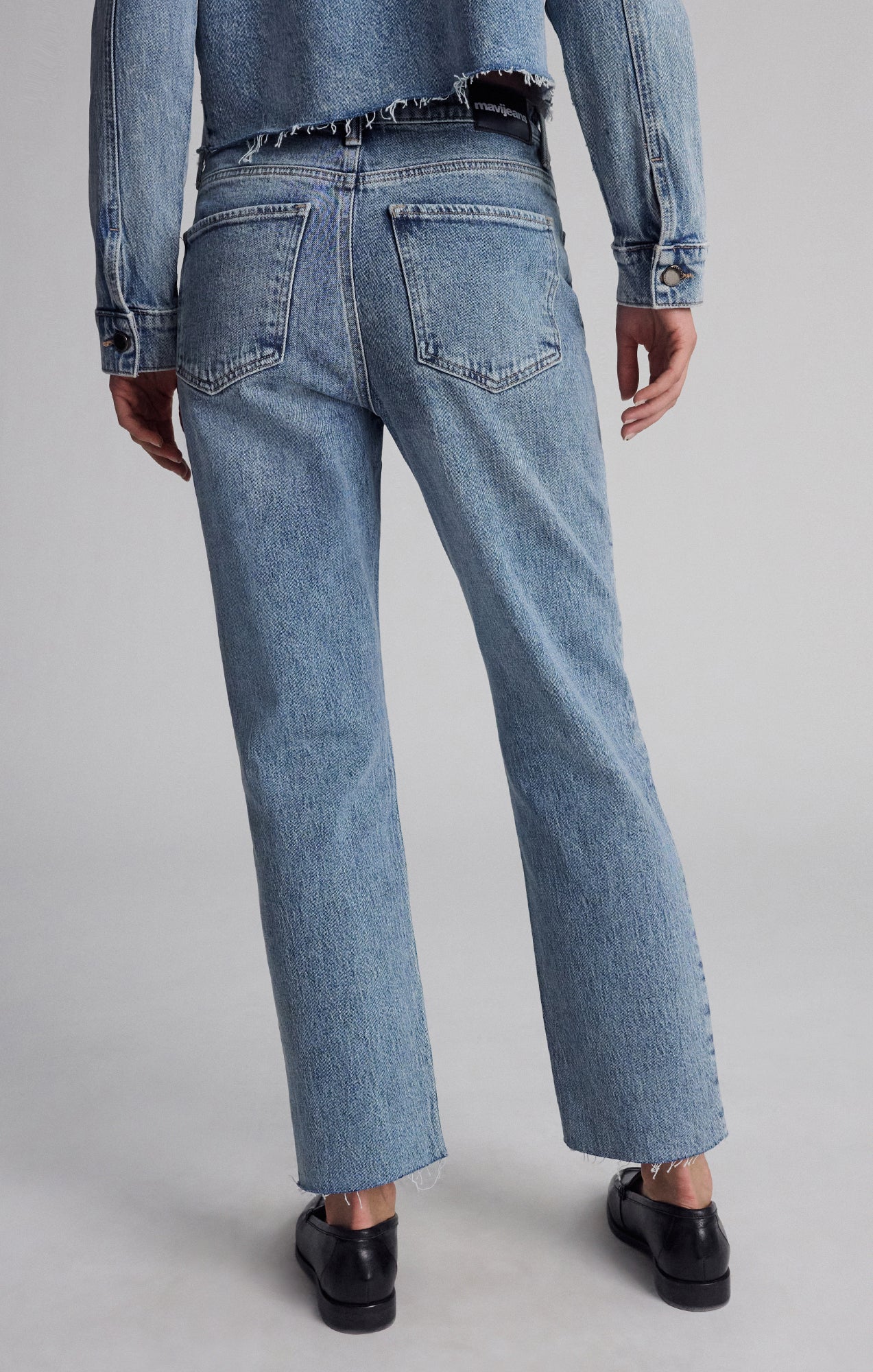 NEW YORK STRAIGHT LEG IN MID EMBELLISHED DENIM - Image 5