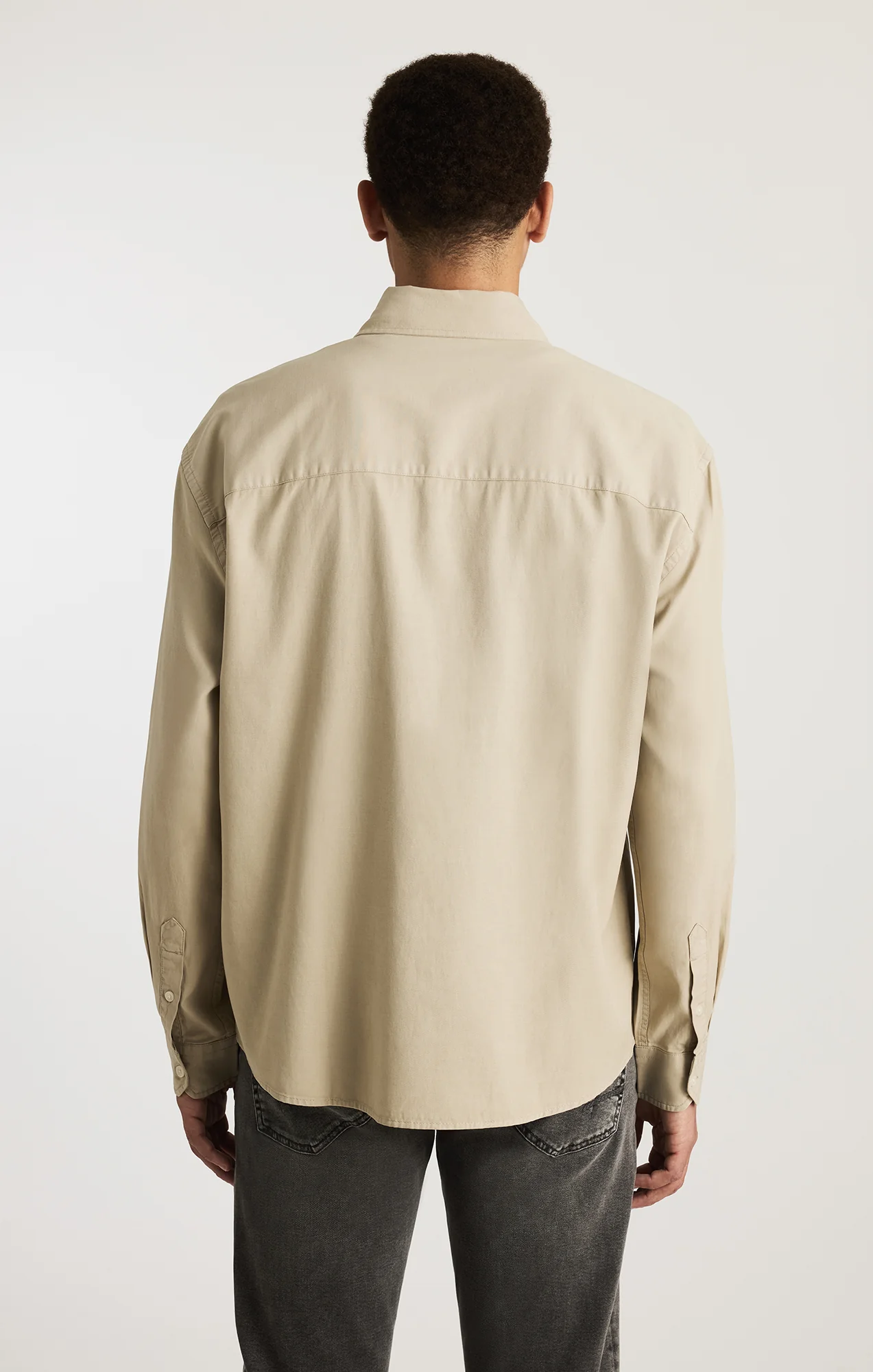 EDITION POCKET BUTTON-UP SHIRT IN LONDON FOG - Image 3