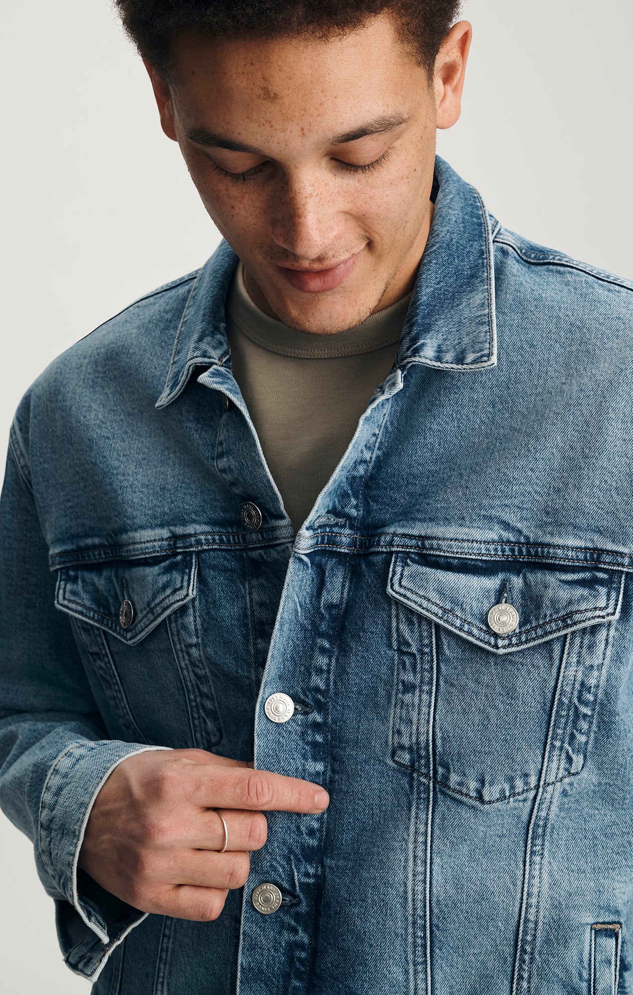 PEDRO DENIM JACKET IN LIGHT CLASSIC BLUE - Image 4