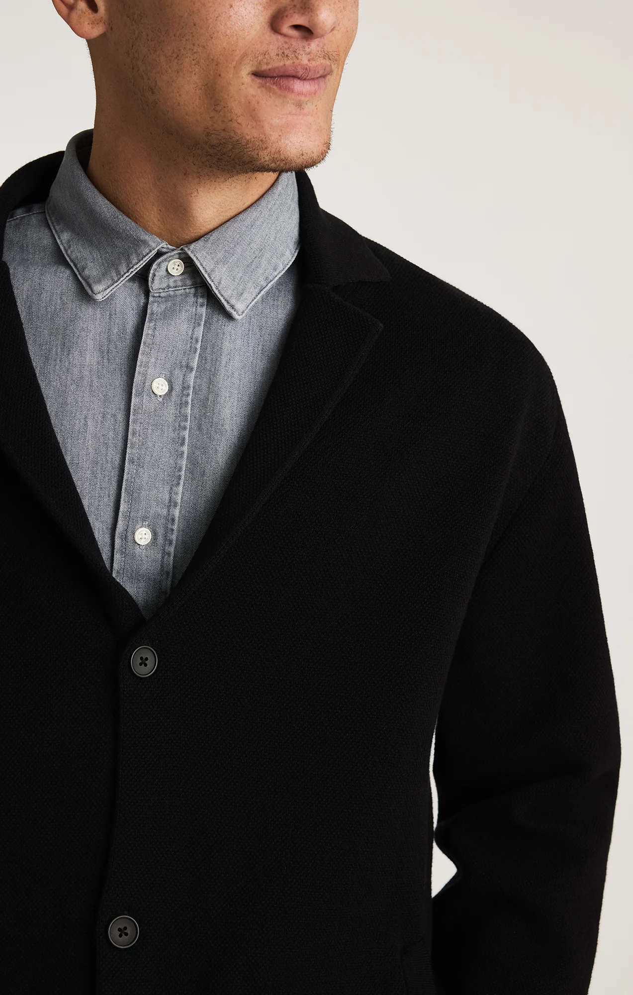 POCKET CARDIGAN IN BLACK - Image 4