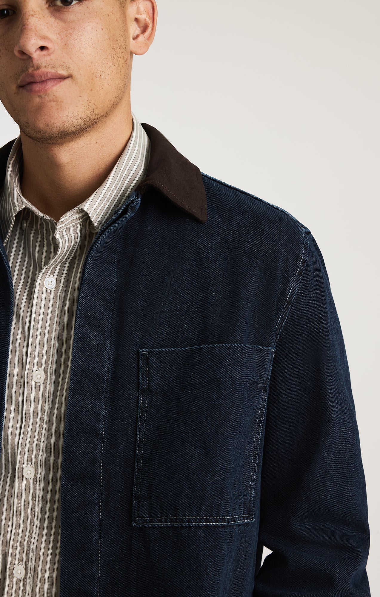 EDITION DOUBLE POCKET OVERSHIRT IN DARK INDIGO - Image 5