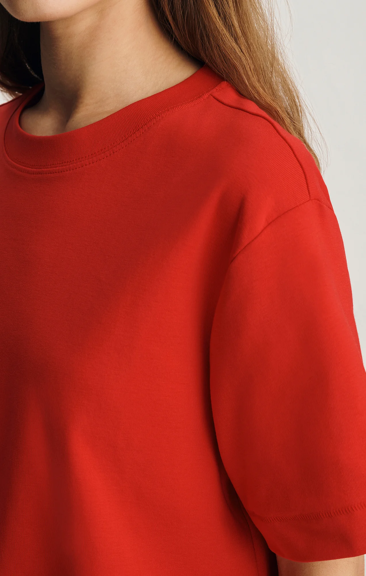 RILEY CREW NECK T-SHIRT IN RED - Image 3