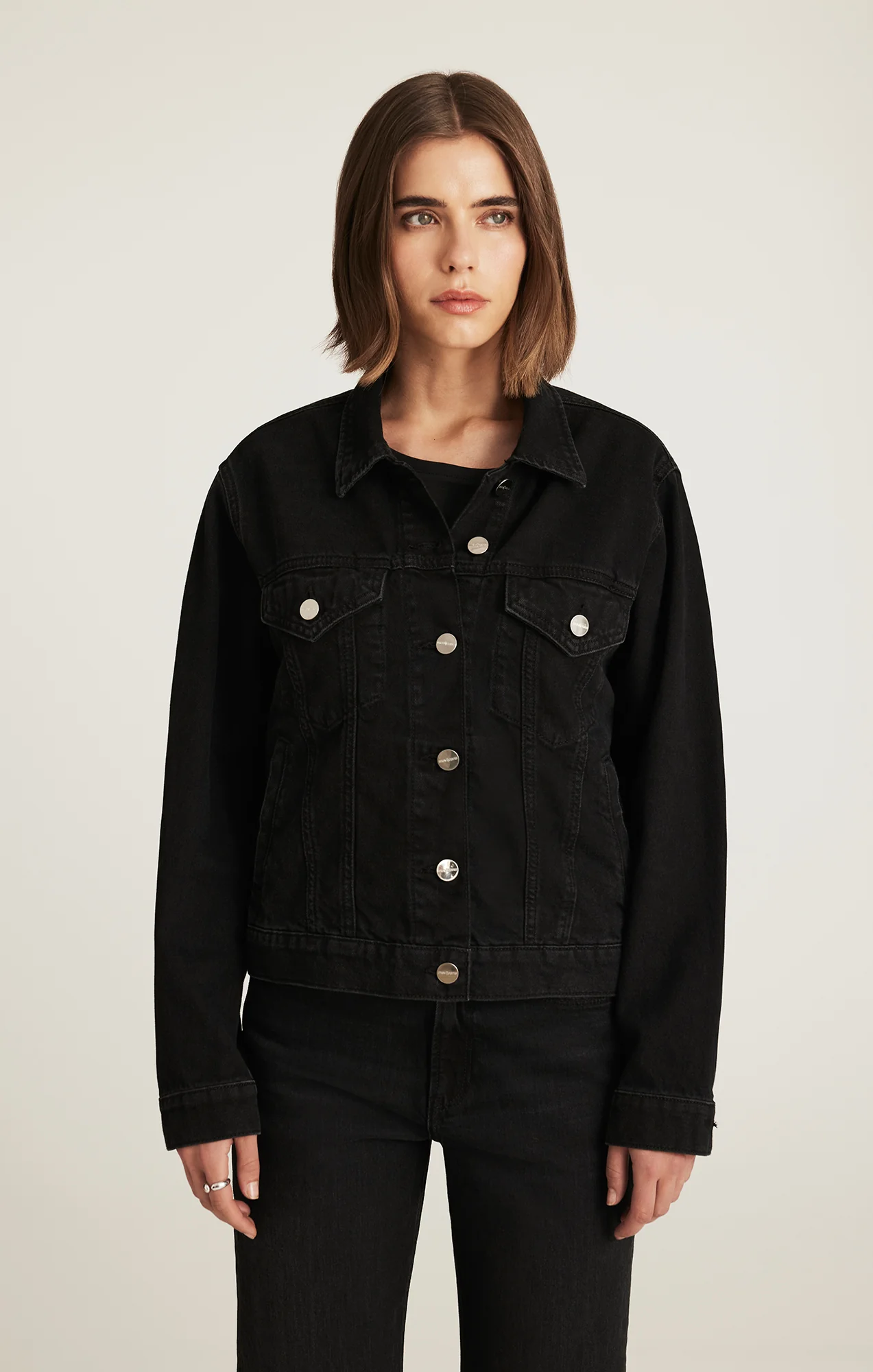 RUBY DENIM JACKET IN DARK SMOKE ICON