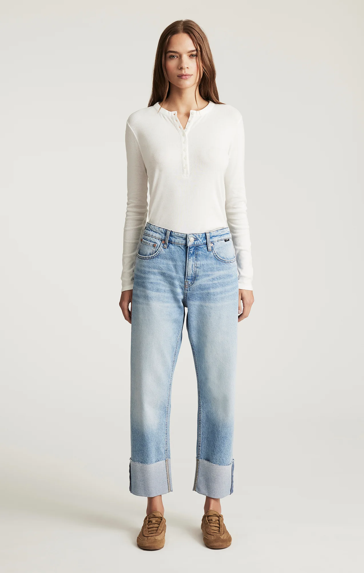 SAVANNAH CUFFED STRAIGHT LEG IN LIGHT BRUSHED CLASSIC BLUE - Image 4