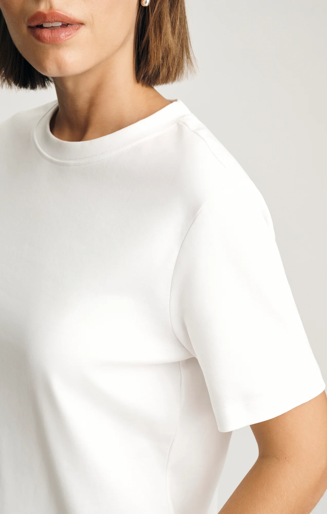 AUDREY INTERLOCK CREW NECK T-SHIRT IN WHITE - Image 5