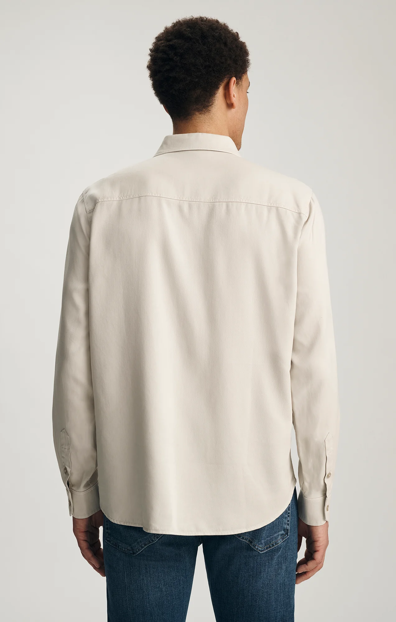 TENCEL™ BUTTON-UP SHIRT IN SILVER BIRCH - Image 2