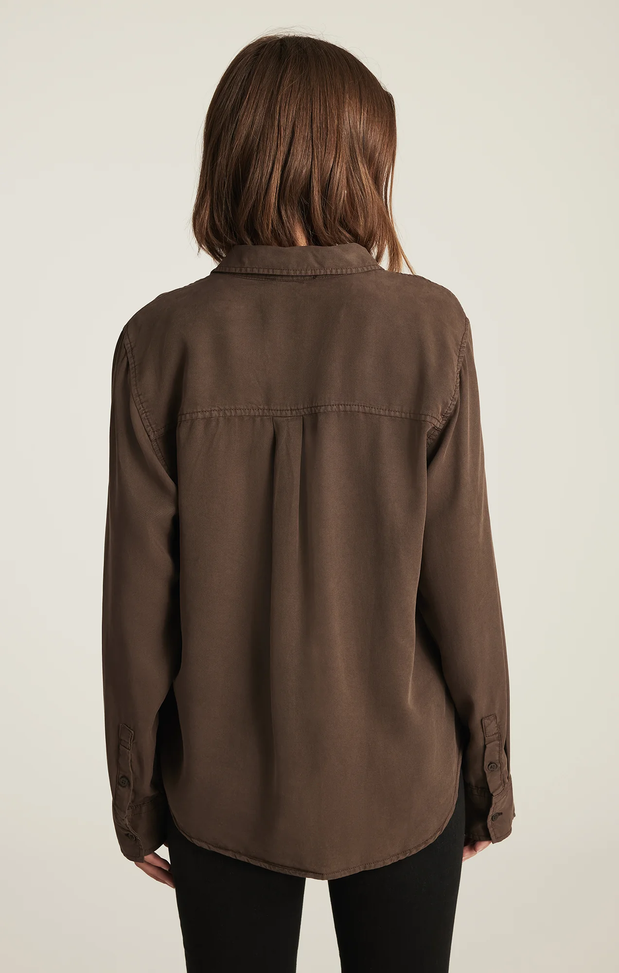 EDITION TENCEL™ BUTTON-UP SHIRT IN CHOCOLATE BROWN - Image 3