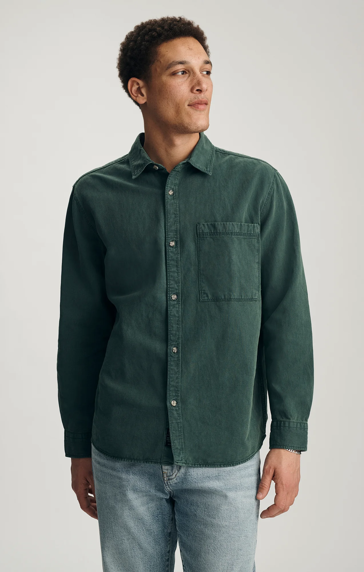 TENCEL™ ONE POCKET BUTTON-UP SHIRT IN BISTRO GREEN