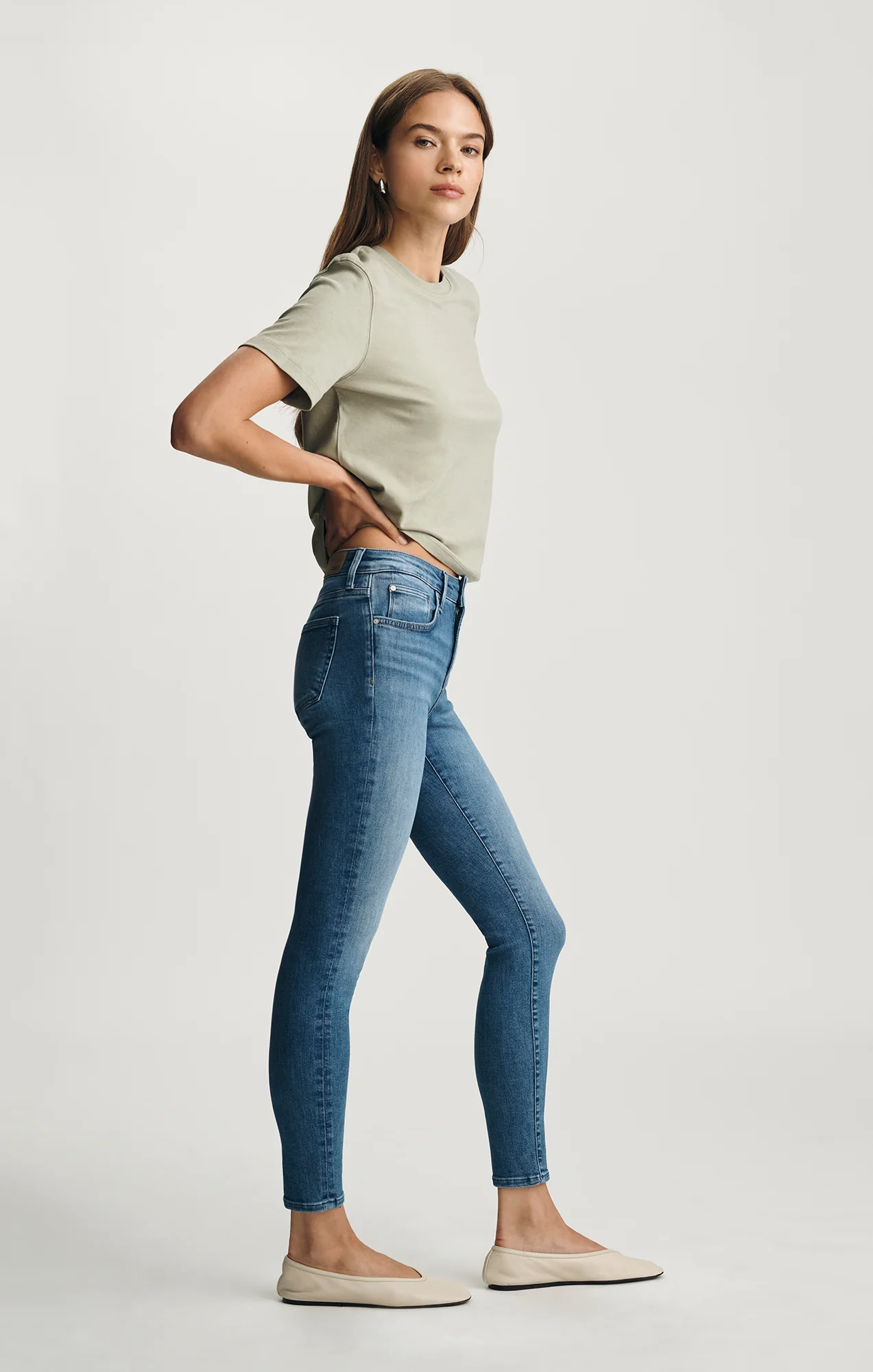 TESS SKINNY IN MID BRUSHED FLEX BLUE - Image 2