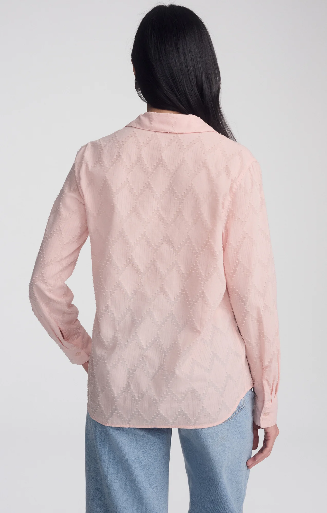 SHEER TEXTURED BUTTON-UP SHIRT IN PEACHSKIN - Image 2