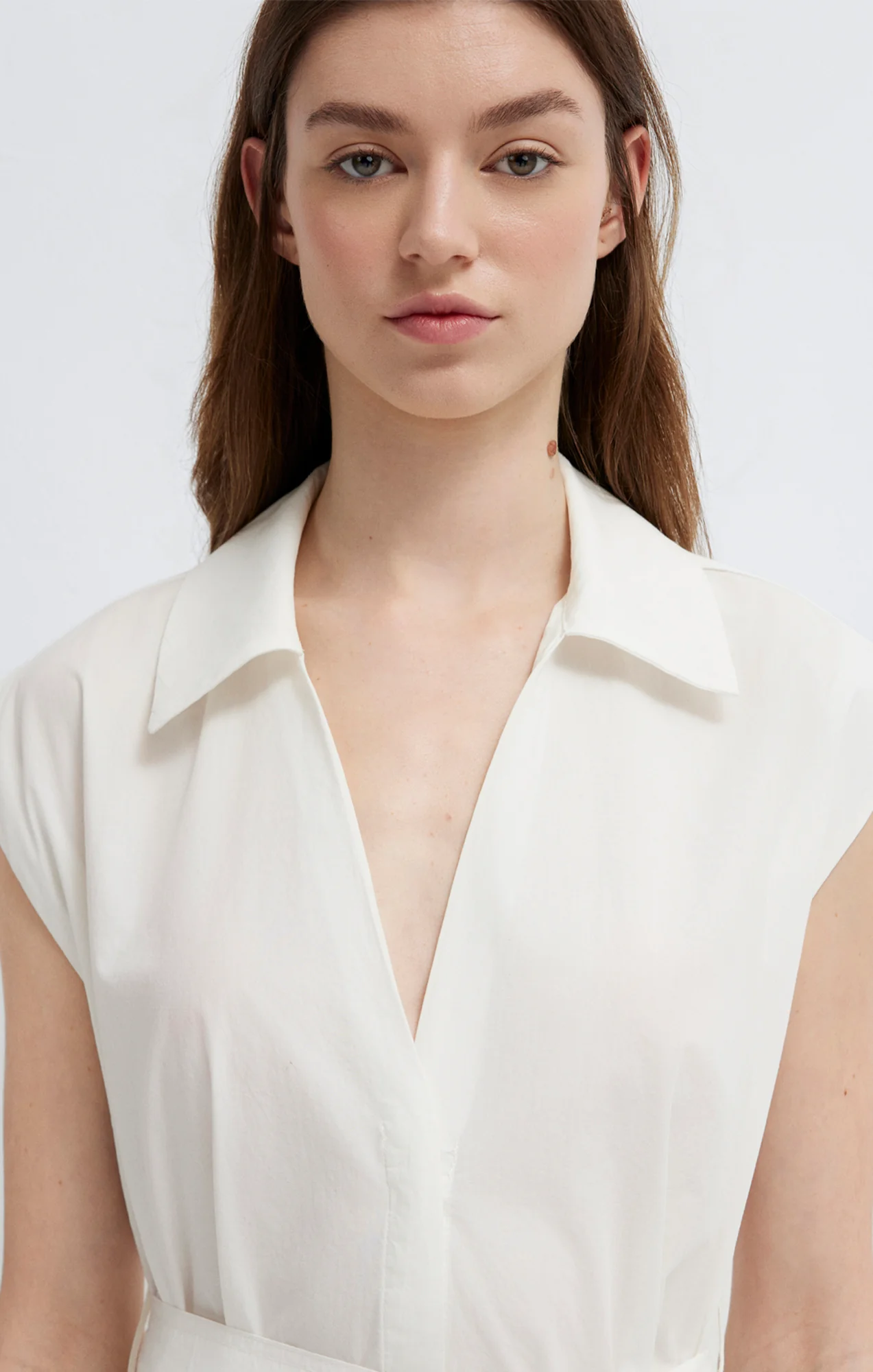 TIE-WAIST MIDI SHIRTDRESS IN ANTIQUE WHITE - Image 5