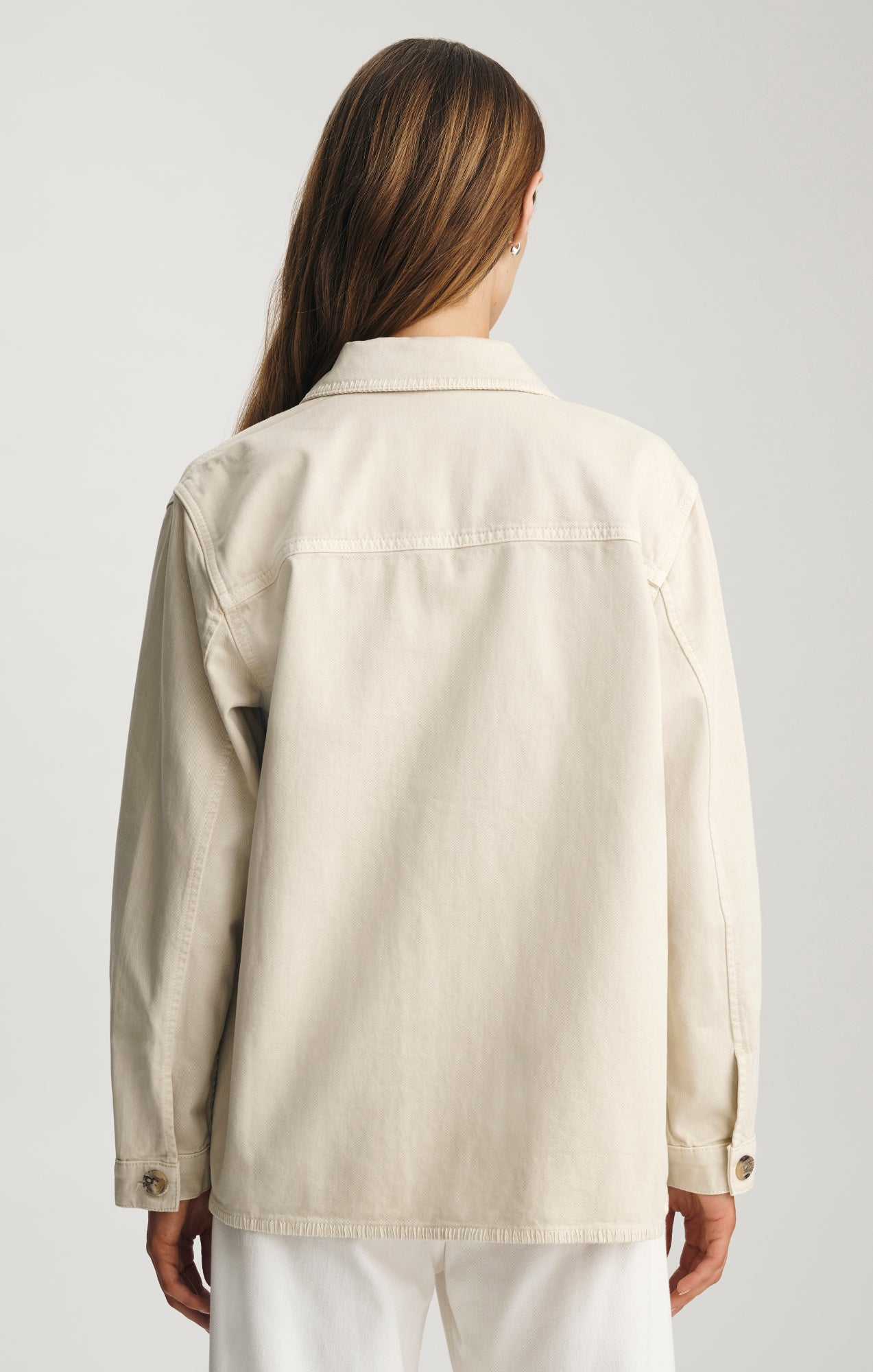 UTILITY OVERSHIRT IN OYSTER GRAY - Image 2