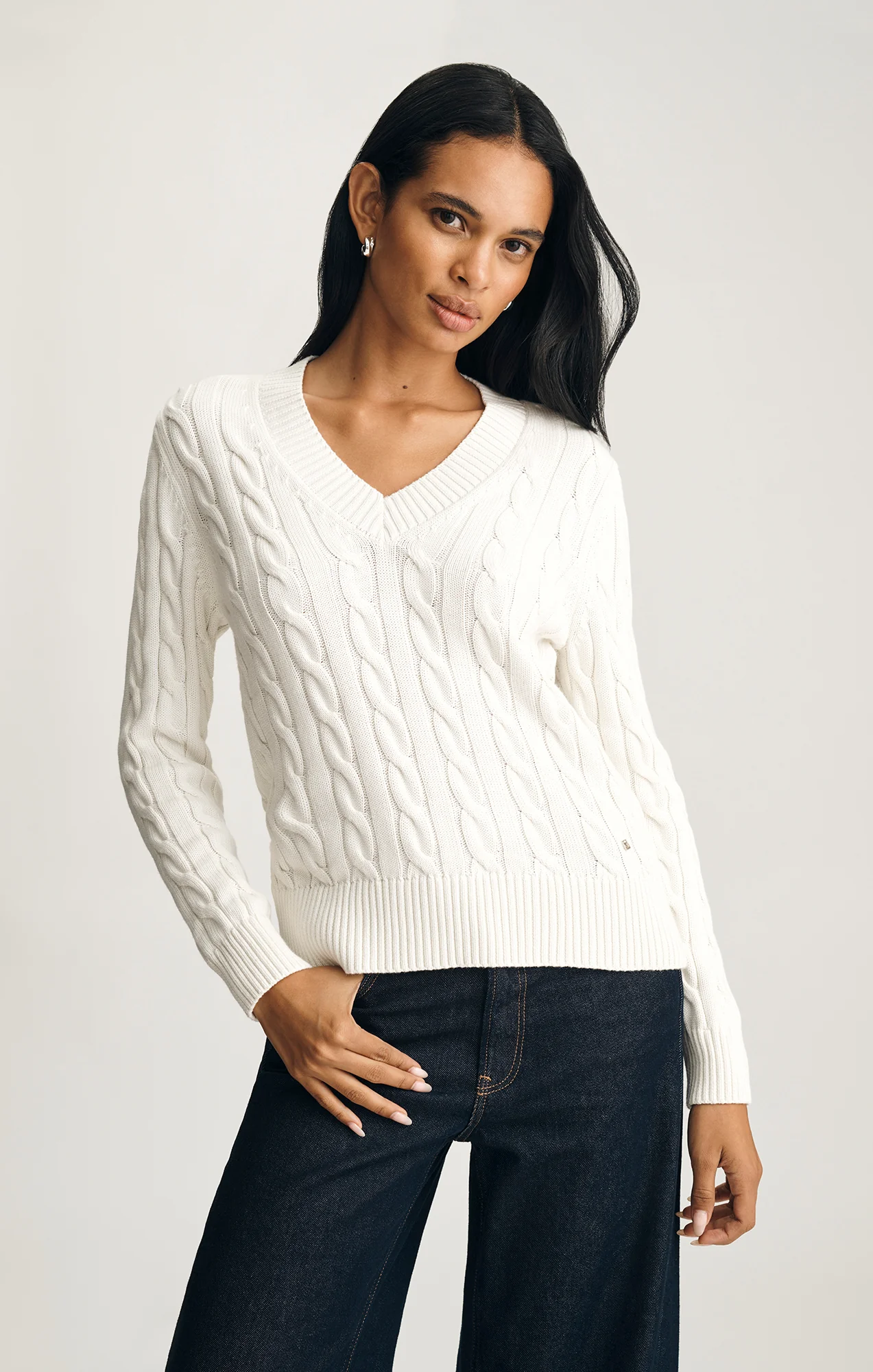 CABLE-KNIT V-NECK SWEATER IN ANTIQUE WHITE