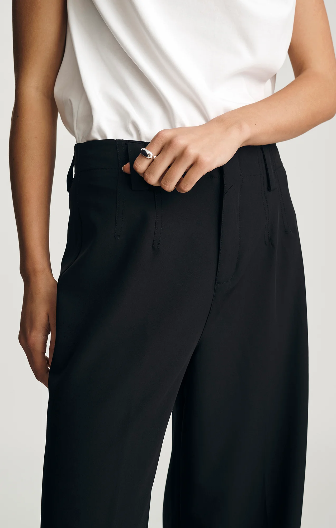 EDITION WIDE LEG PANTS IN BLACK - Image 5