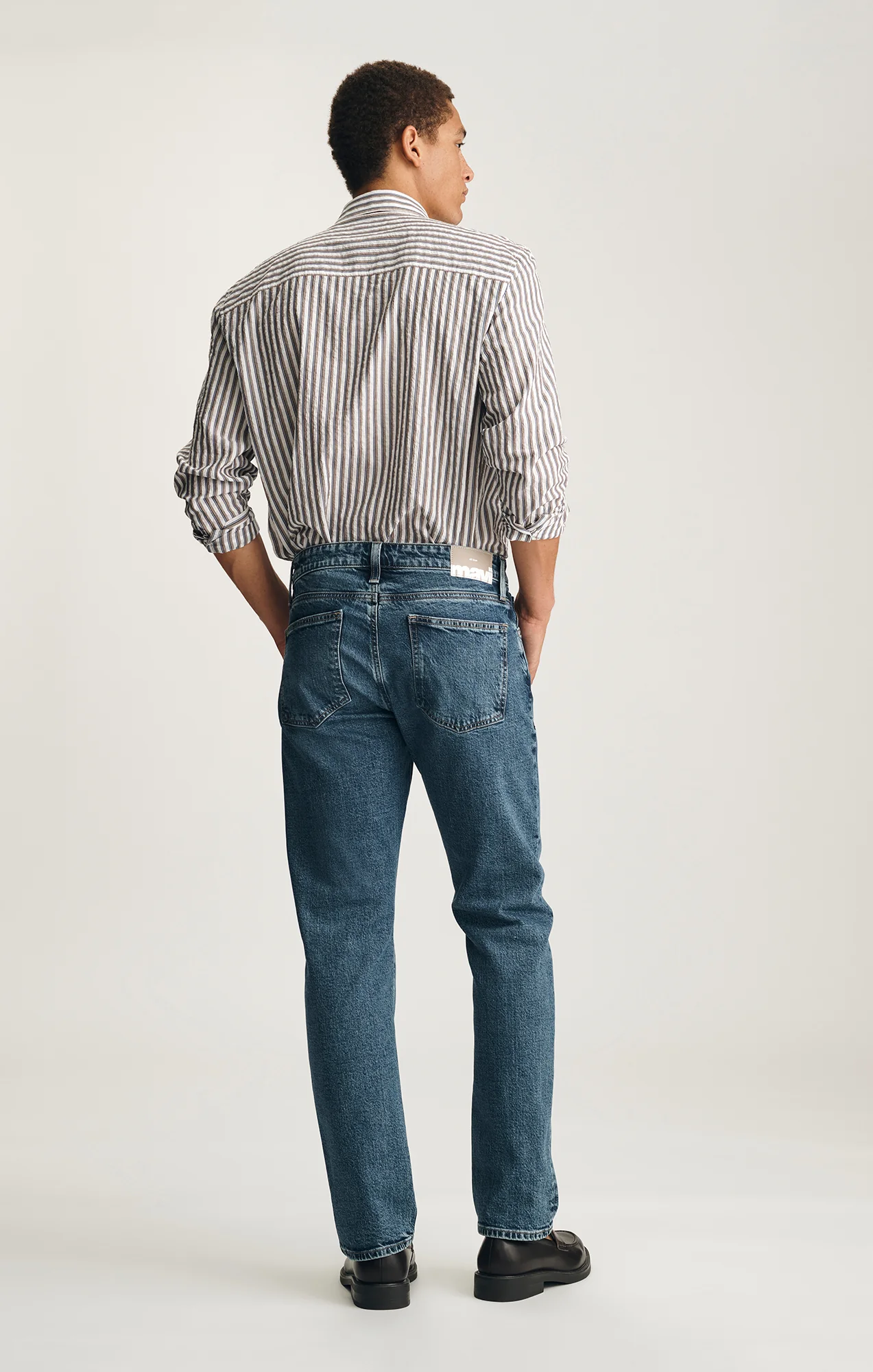 ZACH STRAIGHT LEG IN MID BRUSHED CLASSIC BLUE - Image 2